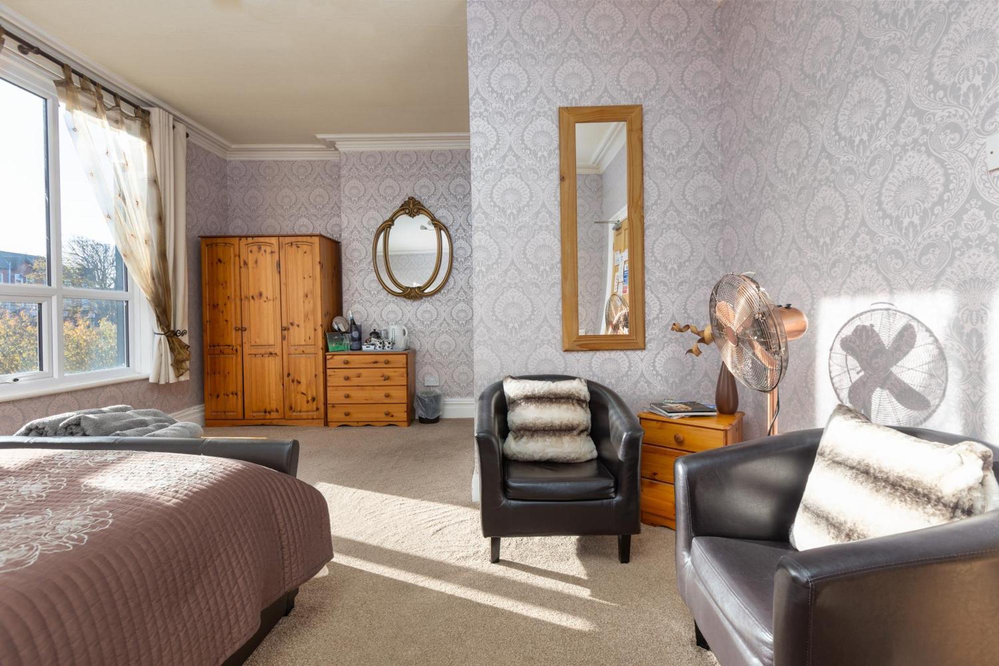 The Fairmile Bed & Breakfast Lytham St Annes Ngoại thất bức ảnh