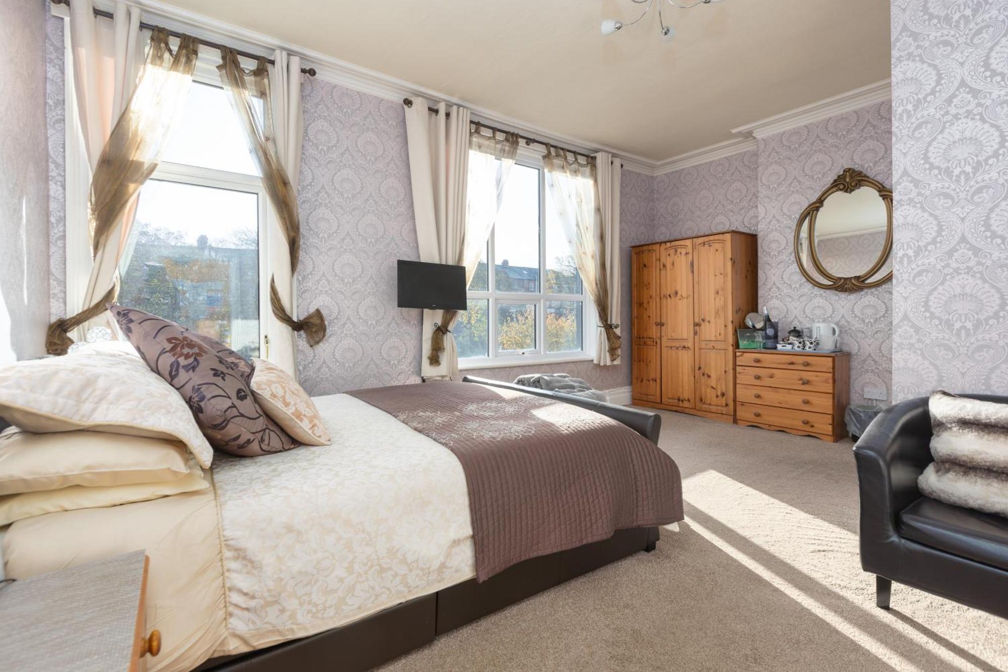 The Fairmile Bed & Breakfast Lytham St Annes Ngoại thất bức ảnh