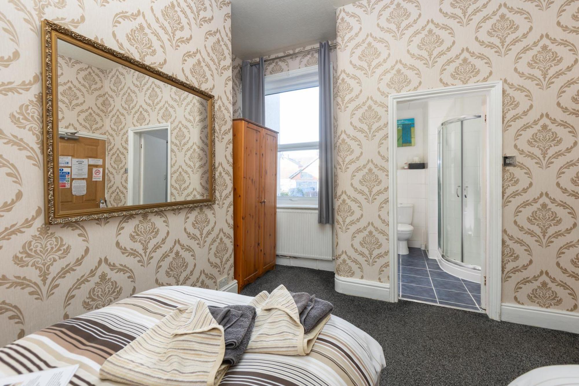 The Fairmile Bed & Breakfast Lytham St Annes Ngoại thất bức ảnh