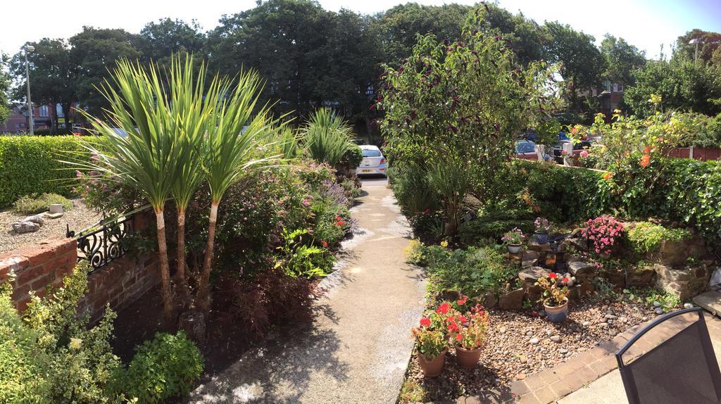 The Fairmile Bed & Breakfast Lytham St Annes Ngoại thất bức ảnh