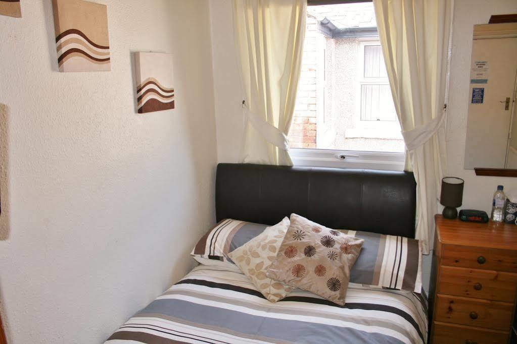 The Fairmile Bed & Breakfast Lytham St Annes Ngoại thất bức ảnh